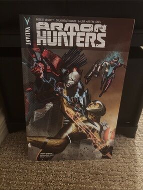Armor Hunters Volume 1 (Valiant)